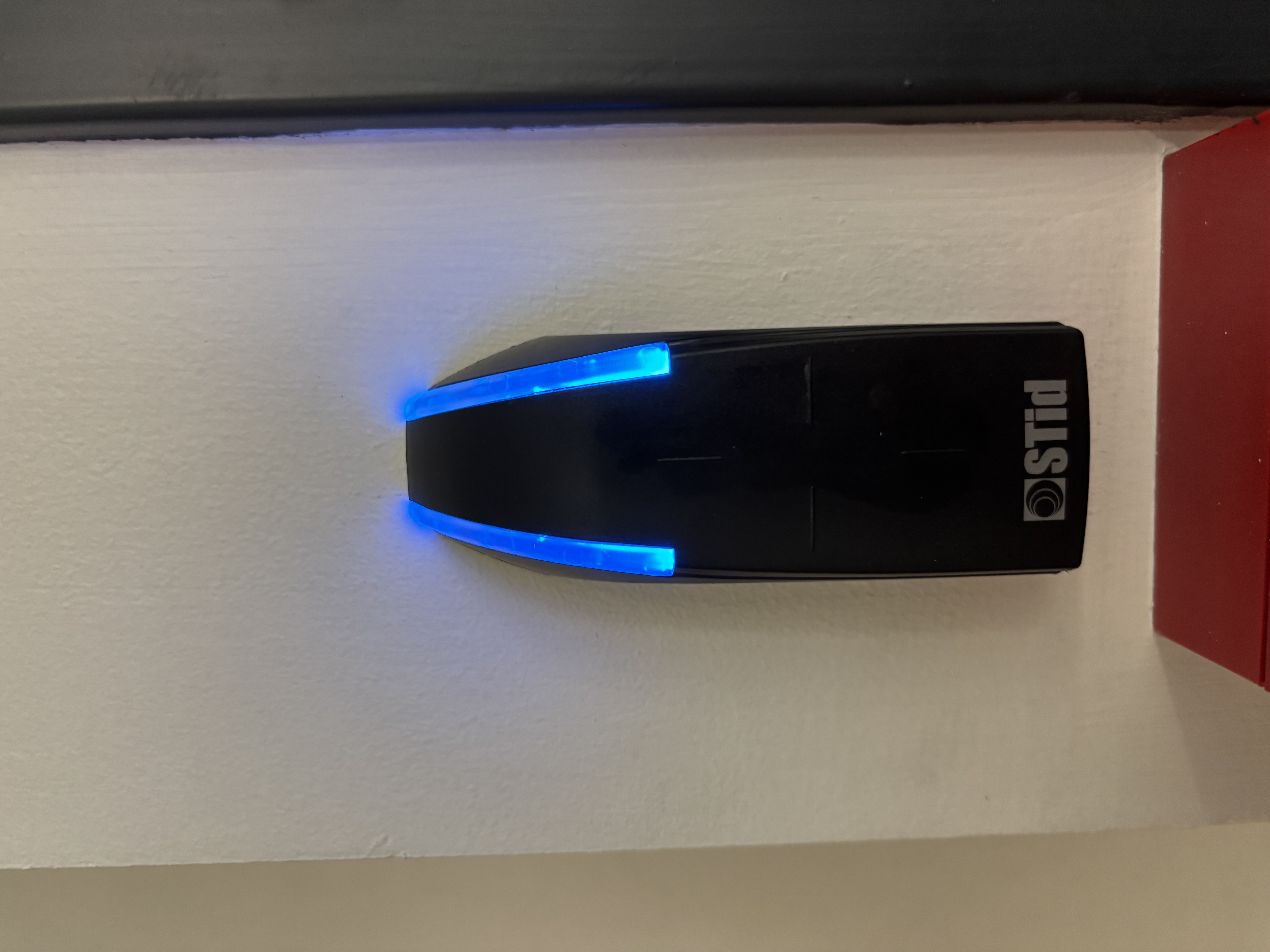Lecteur de badge  avec LED bleue — contrôle d'accès APB